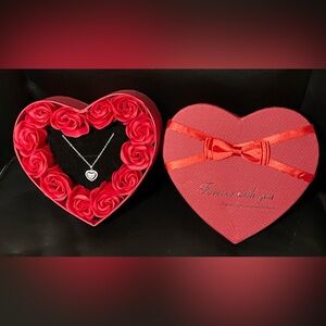 🌸NEW Heart Pendant Necklace with Forever With You Red Rose Gift Box